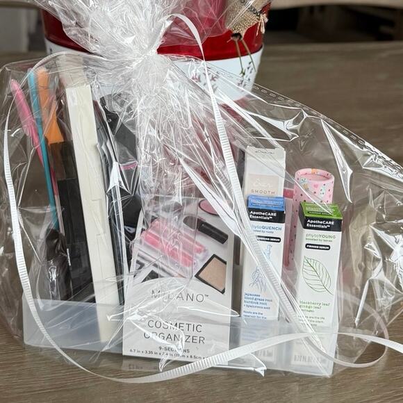 Assorted Makeup Beauty Bundle W/ Clear Organizer - Picture 2 of 3